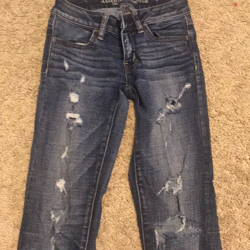 AMERICAN EAGLE DARK WASH RIPPED JEANS - Picture 2 of 4